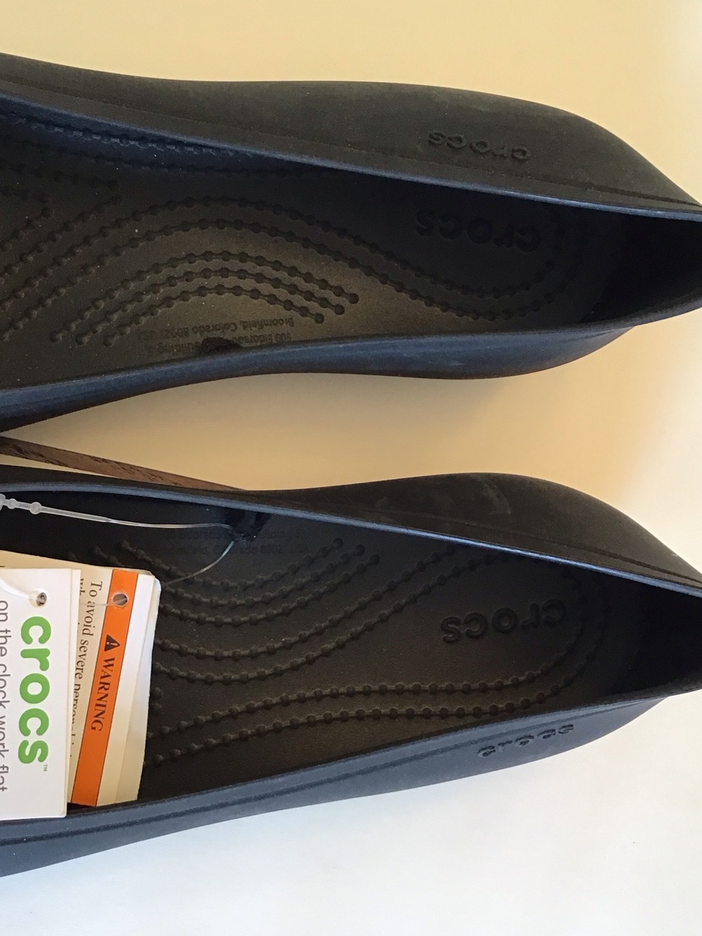 CROCS Women’s Black Pointed Ballet Flats - Picture 4 of 7